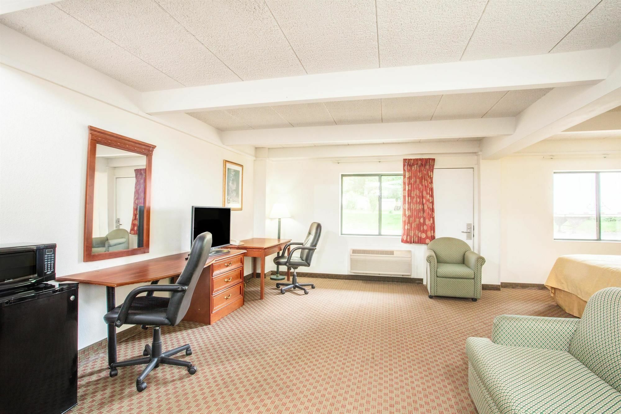Days Inn By Wyndham Columbia I-70 Ngoại thất bức ảnh
